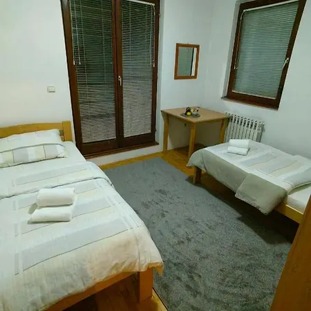 بيت ضيافة Apartman Trg Vranjes
